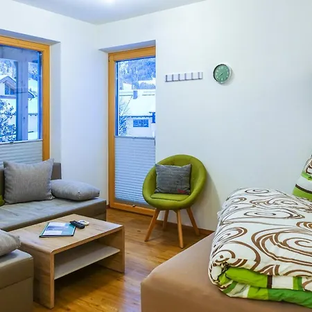 Mirjam Pettneu am Arlberg